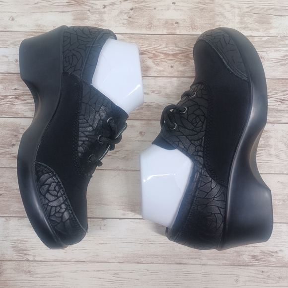 Alegria by PG Lite Slip Resistant Leather Black Lace Up Clog Heel Size 37 or 7 - Picture 10 of 14